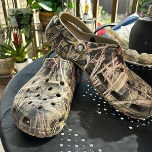 Camo crocs